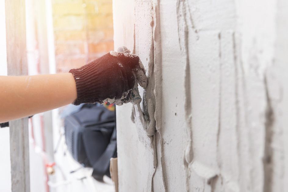 why-should-you-use-waterproof-putty-on-your-exterior-walls.jpg